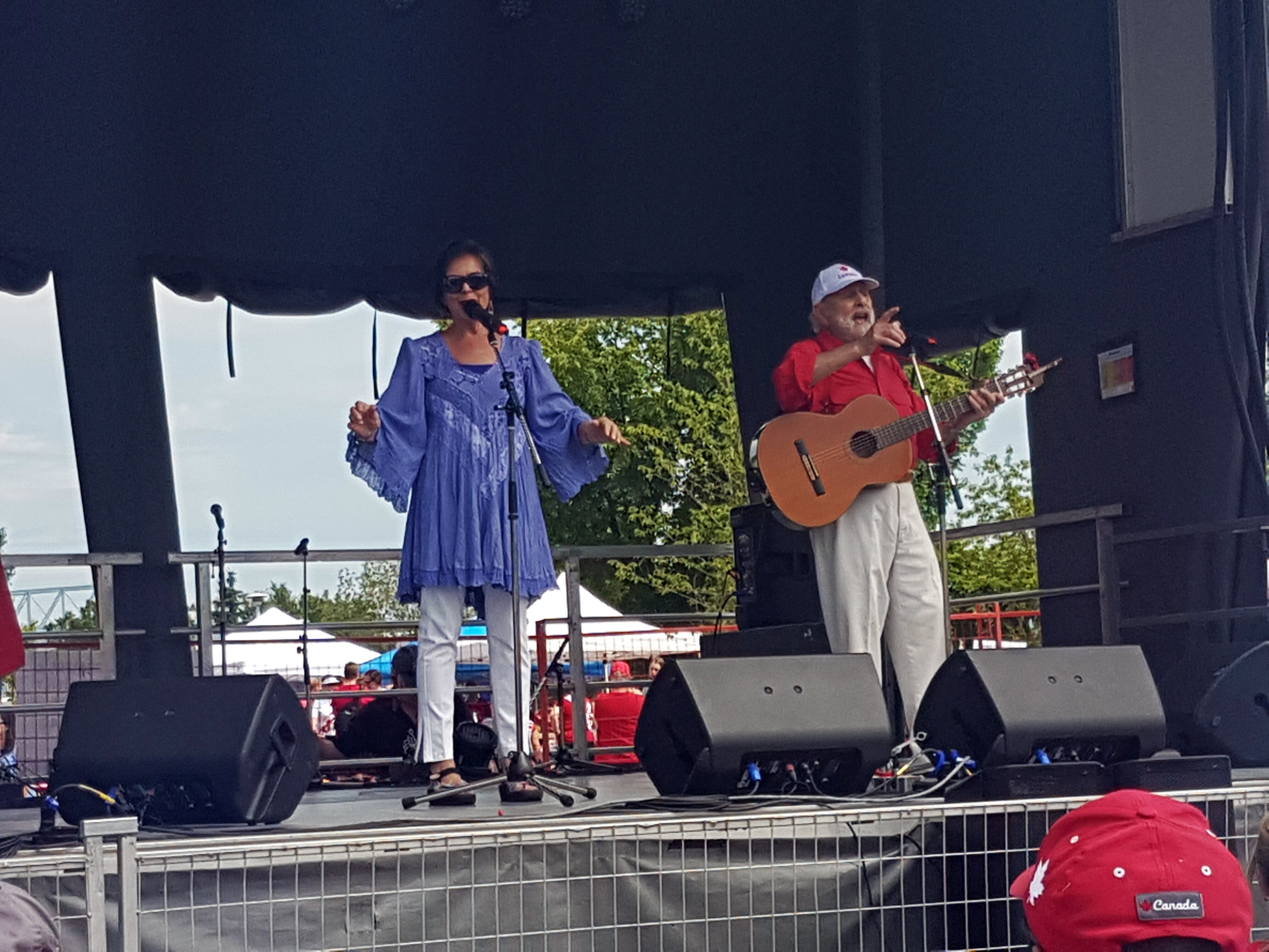 Sharon and Bram on stage